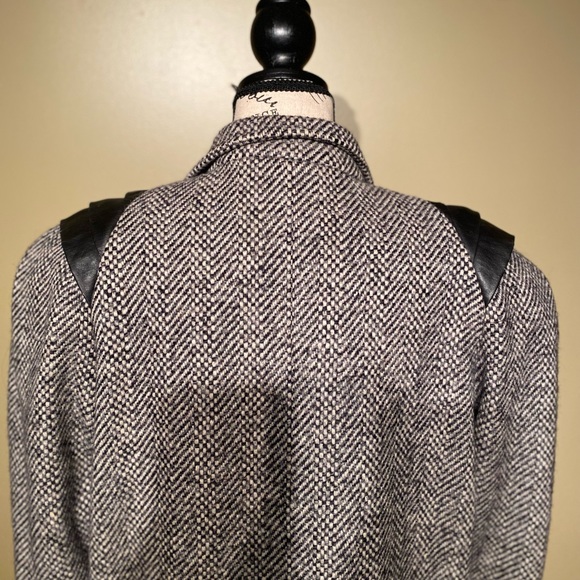 Beautiful double breasted vintage peacoat - Picture 9 of 16